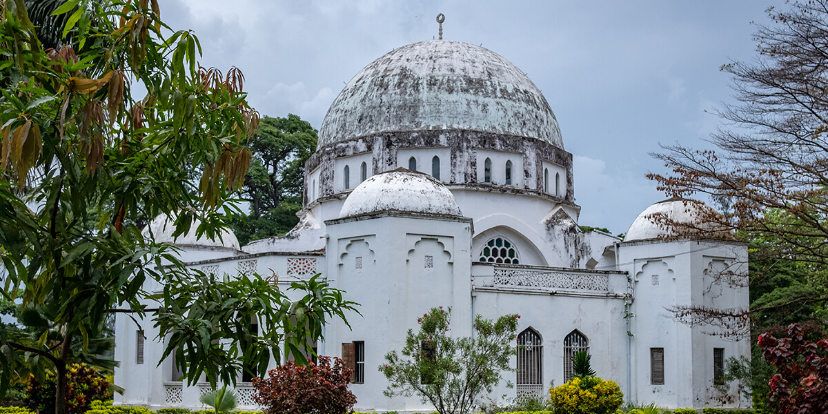 Zanzibar (Zinjî barr) terre d’Islam ?